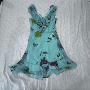 DKNY Floral Whimsical V-Neck Ruffle Sea Foam Green size Small